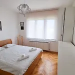 Apartman 10 With Parking, 300m To The Sea *