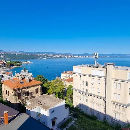 10 With Parking, 300m To The Sea * Опатія